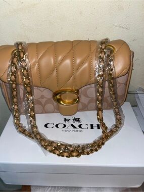 Cute fashion source unknown Quilted Shoulder Bag in Tan with Gold Chain